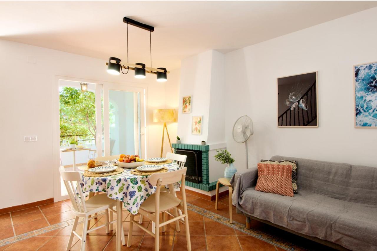 A Cozy And Elegant Townhouse Across The Beach Torre de Benagalbon Exteriér fotografie