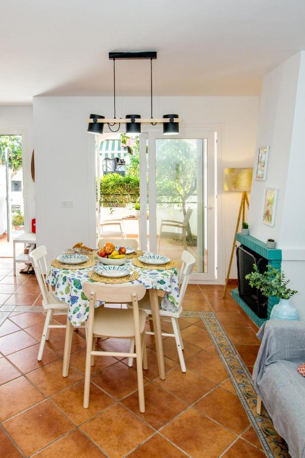 A Cozy And Elegant Townhouse Across The Beach Torre de Benagalbon Exteriér fotografie